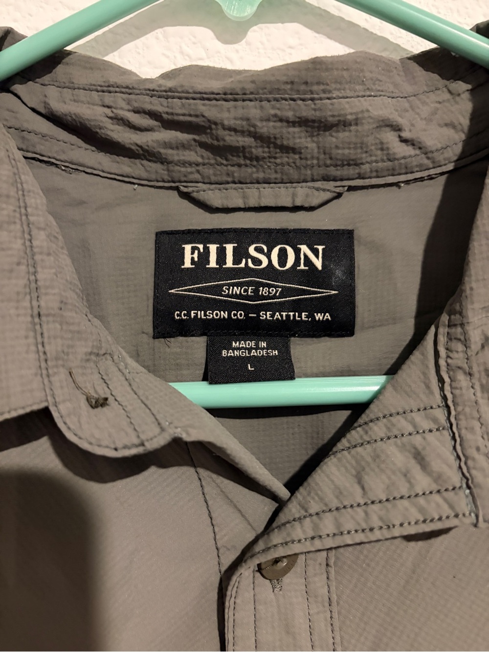Filson Men’s Button-Down Shirt in OD Green/Olive